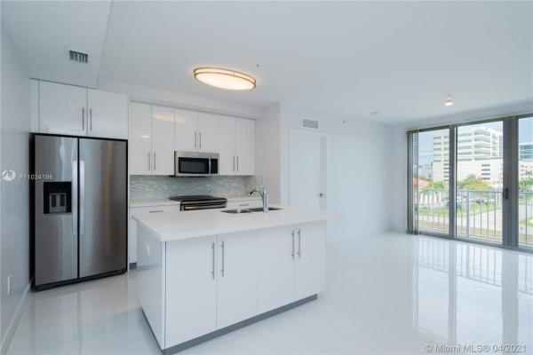 Weitzer Aventura Place, 2651 NE 212th Ter #103, Ojus, Florida 33180, image 2