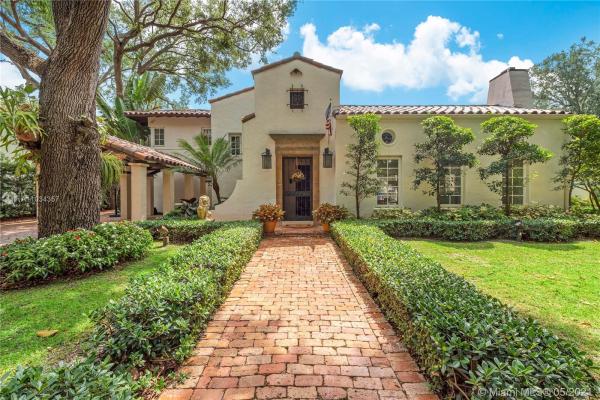 Granada, 2027 Alhambra Cir, Coral Gables, Florida 33134, image 2
