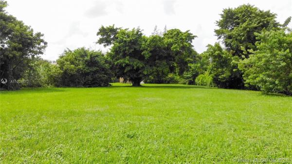 Sweetwater Estates, 12705 NW 2nd St, Tamiami, Florida 33182, image 2