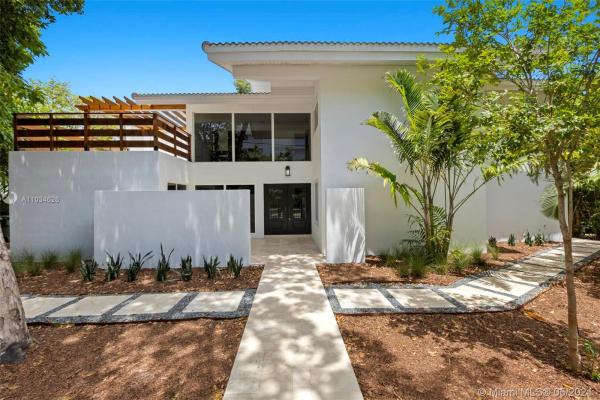 Brickell Forest Estates, 2413 S Miami Ave, Miami, Florida 33129, image 2