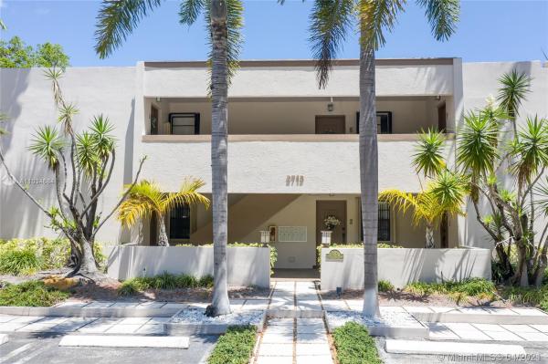 Prima Villa, 2713 NE 15th St #2, Fort Lauderdale, Florida 33304, image 2