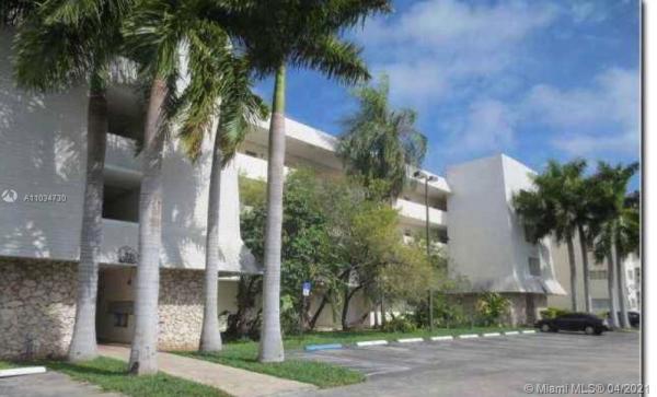 Village At Dadeland, 7410 SW 82nd St #K310, Glenvar Heights, Florida 33143, image 3