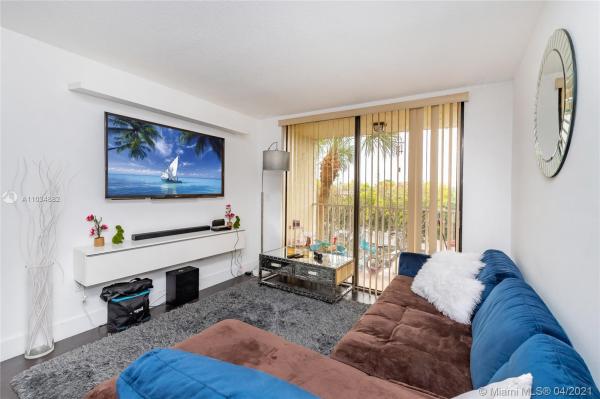Fontainebleau Gardens, 8185 NW 7th St #303, Fountainebleau, Florida 33126, image 2