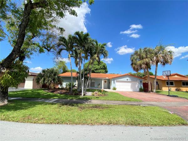 Miami Lakes Residential, 14230 Alamanda Ave, Miami Lakes, Florida 33014, image 2