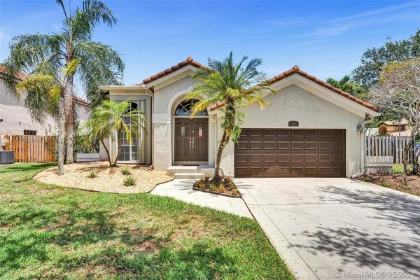 Embassy Place, 10341 Buenos Aires St, Cooper City, Florida 33026, image 2