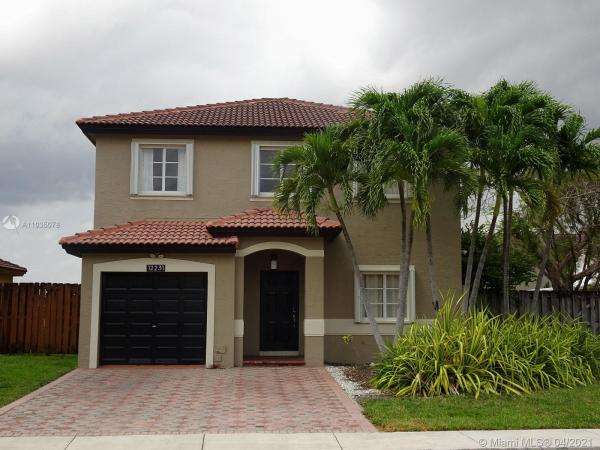 Bonita Lakes, 12231 SW 140th St, Three Lakes, Florida 33186, image 2