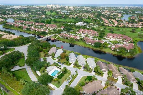 Riverwind At Jonathan's Landing, 16560 Riverwind Dr, Jupiter, Florida 33477, image 2