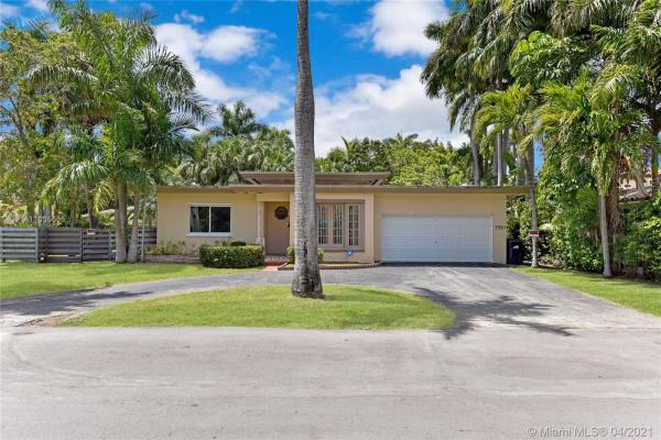 North Bay Island, 7510 Coquina Dr, North Bay Village, Florida 33141, image 2