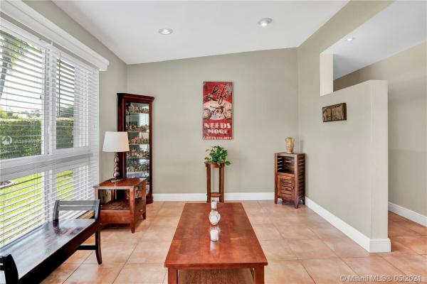 Westwood Lakes Residential, 10780 SW 47th St, Westwood Lakes, Florida 33165, image 2