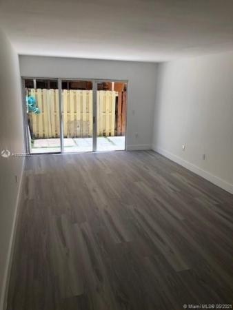 Paseo Real, 6235 SW Kendale Lakes Cir #140, Kendale Lakes, Florida 33183, image 2