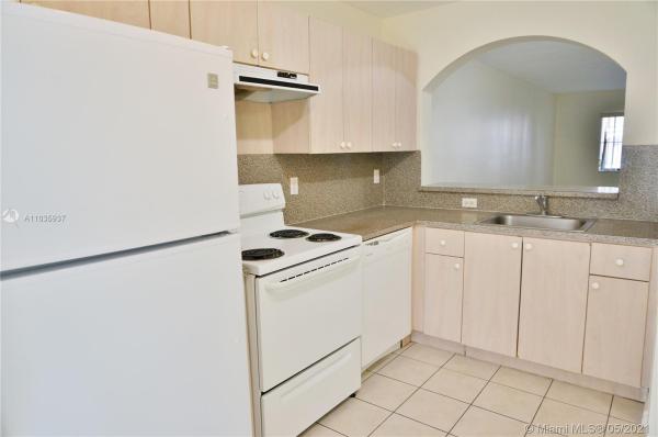 Venetia Gardens South, 1320 SE 31st Ct #105-37, Homestead, Florida 33035, image 2