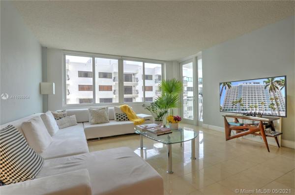 The Carriage House, 5401 Collins Ave #413, Miami Beach, Florida 33140, image 2