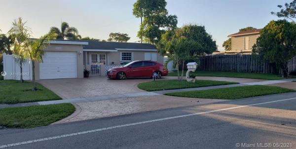 2110 Island Dr, Miramar, Florida 33023, image 2