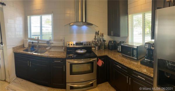 Cutler Ridge, 10100 Nicaragua Dr, Cutler Bay, Florida 33189, image 2