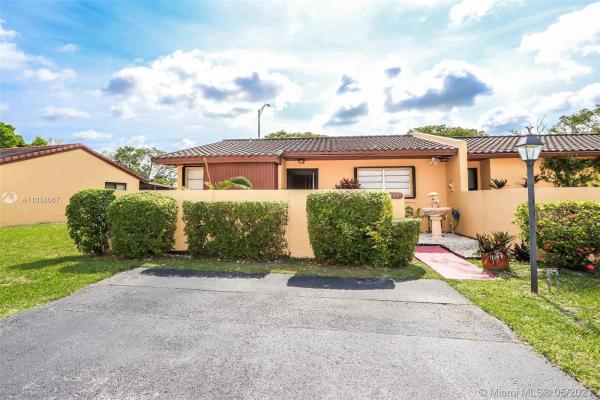 Walden Pond, 8511 SW 147th Ct, Kendall West, Florida 33193, image 2