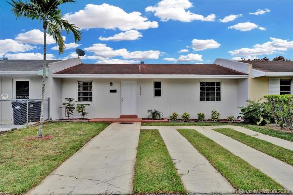 Royale Green, 12906 SW 51st St #12906, Kendale Lakes, Florida 33175, image 2