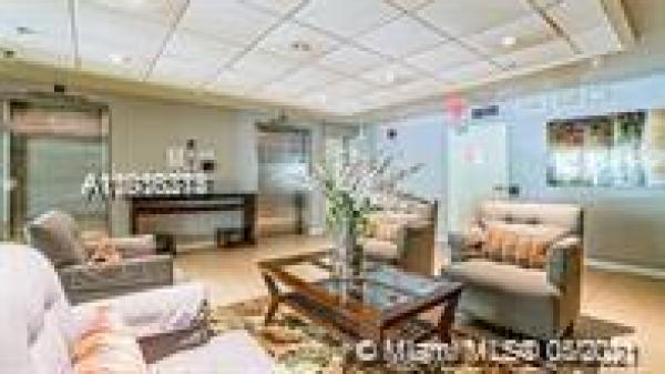 Brickell 25, 145 SE 25th Rd #302, Miami, Florida 33129, image 1