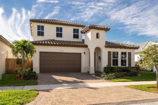 Venetian Parc, 14932 SW 175th St, Richmond West, Florida 33187, image 2