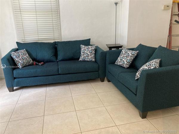 10421 Mahogany Key Cir #206, The Hammocks, Florida 33196, image 2