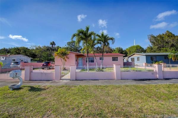 Bell Gardens, 2321 NW 196th Ter, Miami Gardens, Florida 33056, image 2