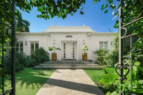 La Gorce Island, 6626 Pinetree Ln, Miami Beach, Florida 33141, image 2