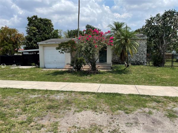Venetian Gardens, 15661 NW 40th Ct, Miami Gardens, Florida 33054, image 2