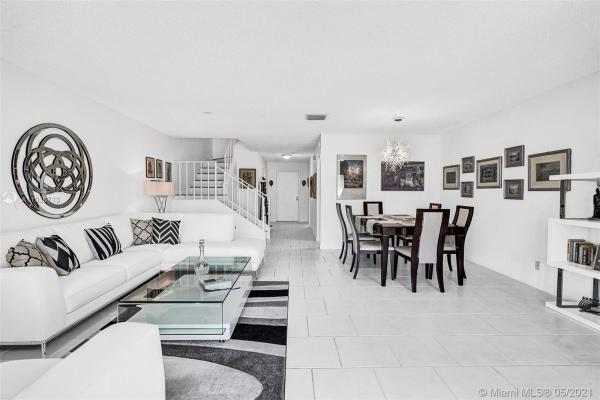 Fairways Of Boca Lago, 8566 Casa Del Lago, Boca Raton, Florida 33433, image 2