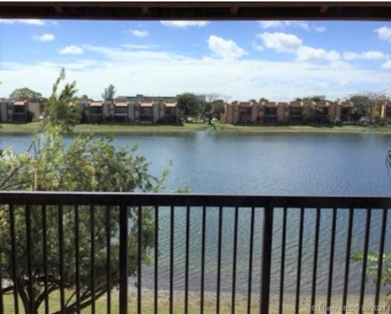 West Lake Village, 581 NW 107th Ave #205, Fountainebleau, Florida 33172, image 2