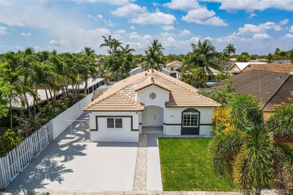 Maralex Homes, 14346 SW 170th Ter, Richmond West, Florida 33177, image 2