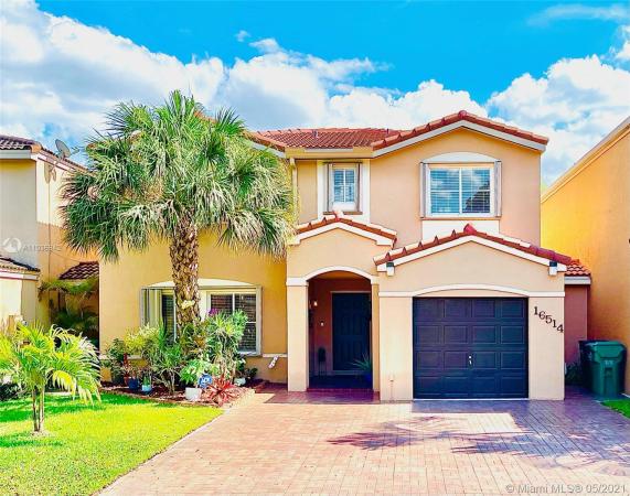 Tesoro At Forest Lakes, 16514 SW 96th Ter, The Hammocks, Florida 33196, image 2
