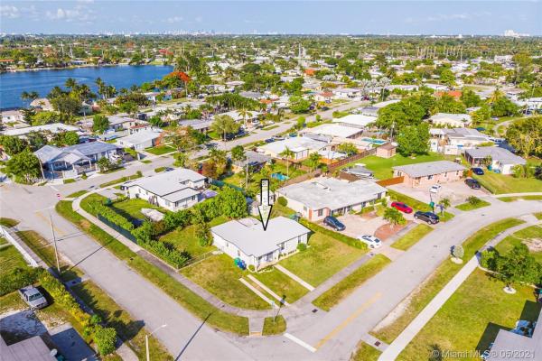 Westwood Lakes Residential, 10975 SW 53rd Dr, Westwood Lakes, Florida 33165, image 2