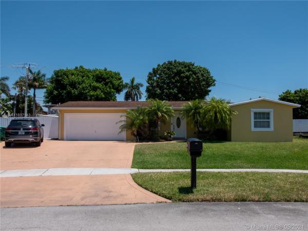 Palm Springs North Residential, 8461 NW 185th Ter, Palm Springs North, Florida 33015, image 2