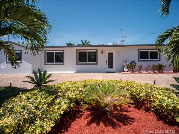 Palm Springs North Residential, 8261 NW 185th Ter, Palm Springs North, Florida 33015, image 2