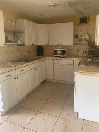 Palm Lane Villa, 6611 S Sheridan St, Hollywood, Florida 33024, image 2