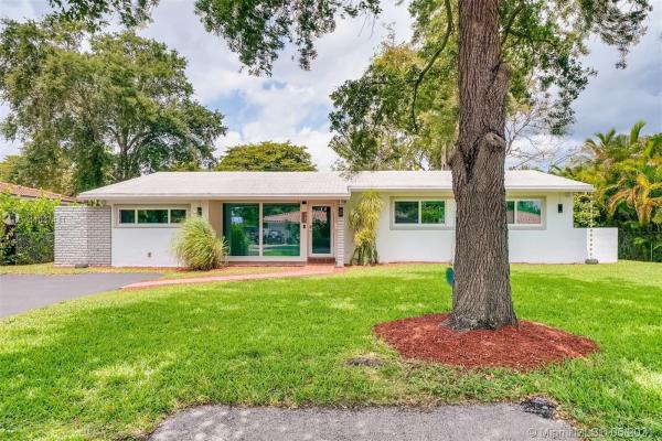 Glendale Manor, 465 NW 88th Ter, El Portal, Florida 33150, image 2