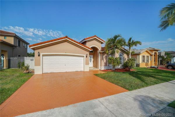 Big Five Homes, 610 SW 92nd Psge, Fountainebleau, Florida 33174, image 2