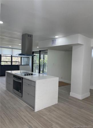 Villa Dorada, 20200 W Country Club Dr #PH-10, Aventura, Florida 33180, image 2