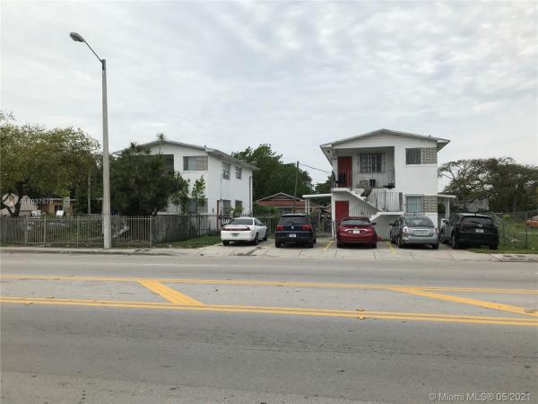 Court Of Phoenix Park, 7600 N Miami Ave, Miami, Florida 33150, image 2