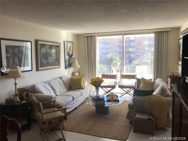 3 Horizons North, 1470 NE 125th Ter #407, North Miami, Florida 33161, image 1