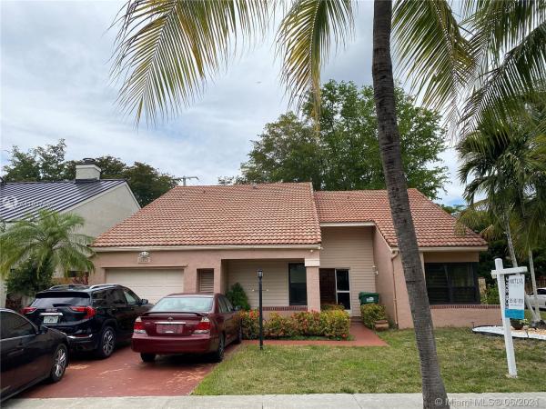 Spicewood At The Hammocks, 8800 SW 150th Place Cir, The Hammocks, Florida 33196, image 2