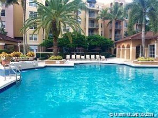 The Yacht Club At Aventura, 19501 E Country Club Dr #9402, Aventura, Florida 33180, image 2