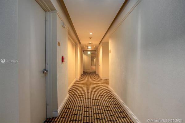 Courts Brickell Key, 801 Brickell Key Blvd #907, Miami, Florida 33131, image 2