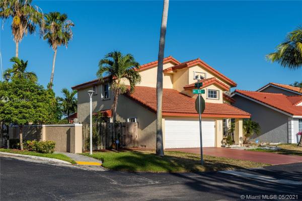 Angelica Gardens At Lakes Of Avalon, 18845 NW 82nd Ct, Hialeah, Florida 33015, image 2