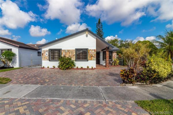 1562 SW 138th Pl, Unincorporated Dade County, Florida 33184, image 2