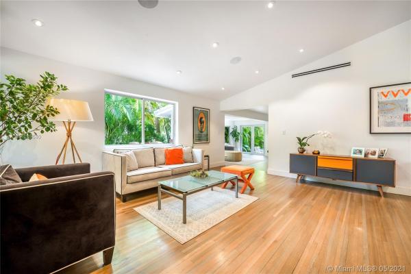 Riviera, 6618 San Vicente St, Coral Gables, Florida 33146, image 2