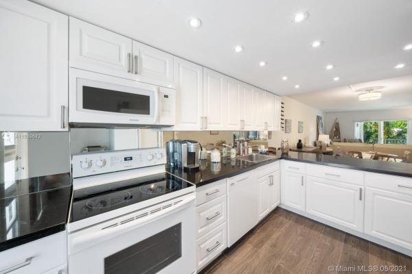 Galen Drive Area, 240 Galen Dr #305, Key Biscayne, Florida 33149, image 2