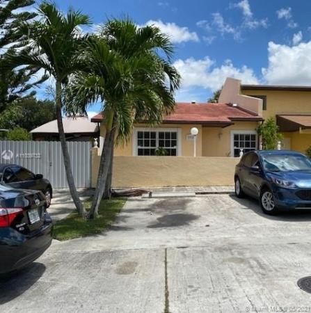 Lakes Of Acadia, 19385 NW 54th Ct, Miami Gardens, Florida 33055, image 2