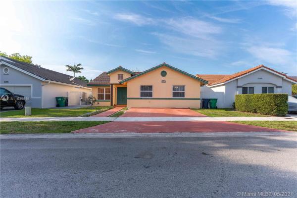 Venezia Homes Estates, 13375 NW 10th Ter, Tamiami, Florida 33182, image 2