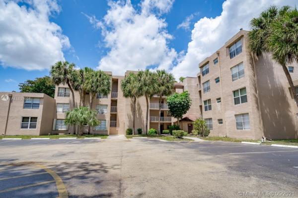 Live Oak Of Pine Island Ridge, 9430 Live Oak Pl #103, Davie, Florida 33324, image 2
