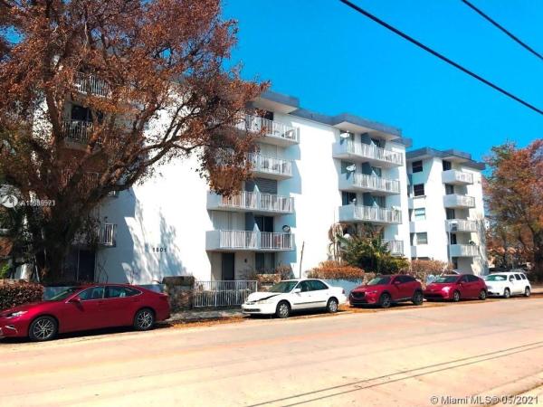 North Bay Villas, 1801 S Treasure Dr #305, North Bay Village, Florida 33141, image 2